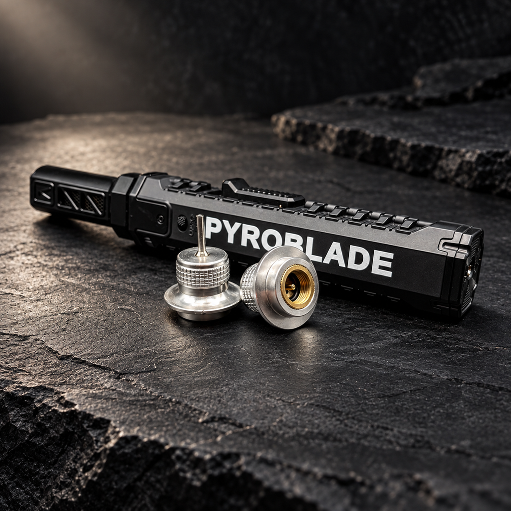 Pyroblade Apex Black Edition vist med ReFuel-adaptere